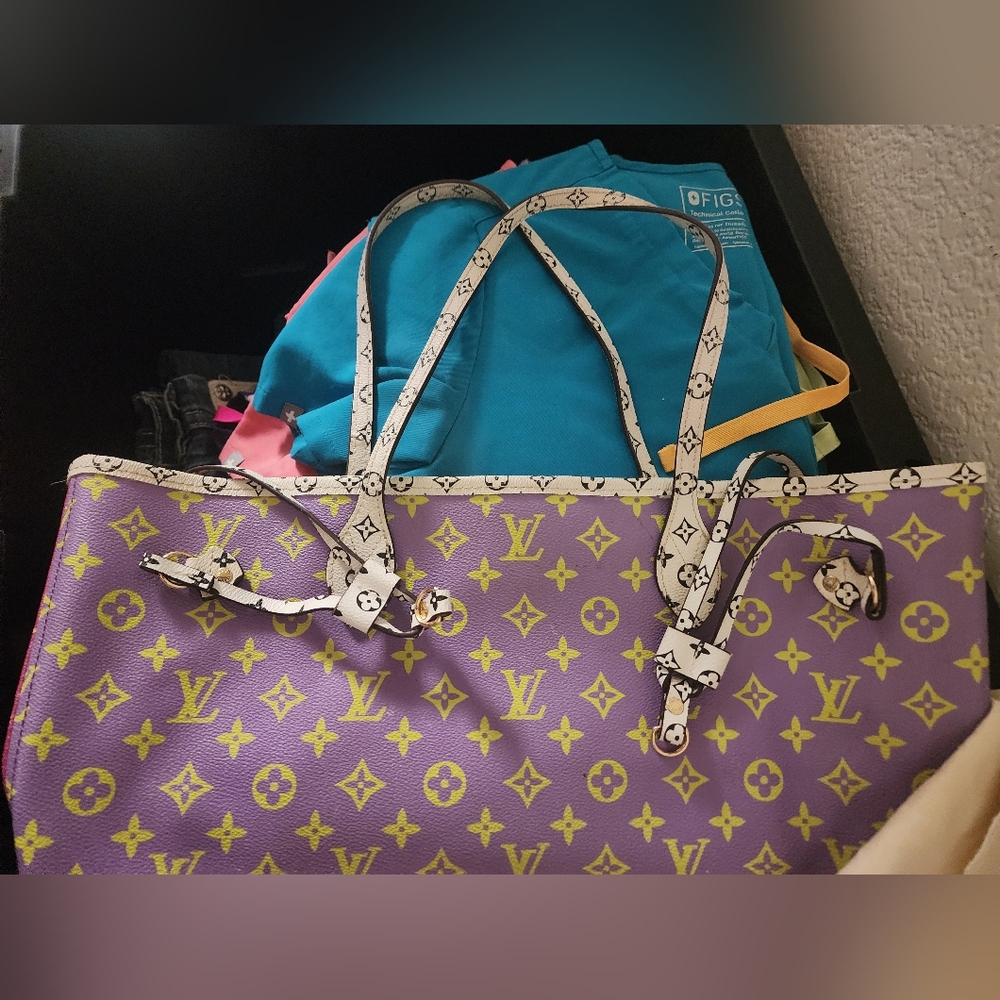 LV Bundle - Picture 7 of 7